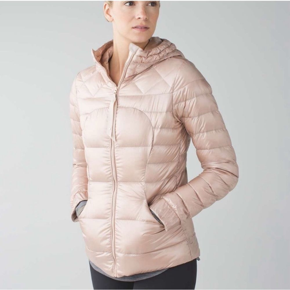 Lululemon Fluffin Awesome Down women's Jacket Size 4 Rare